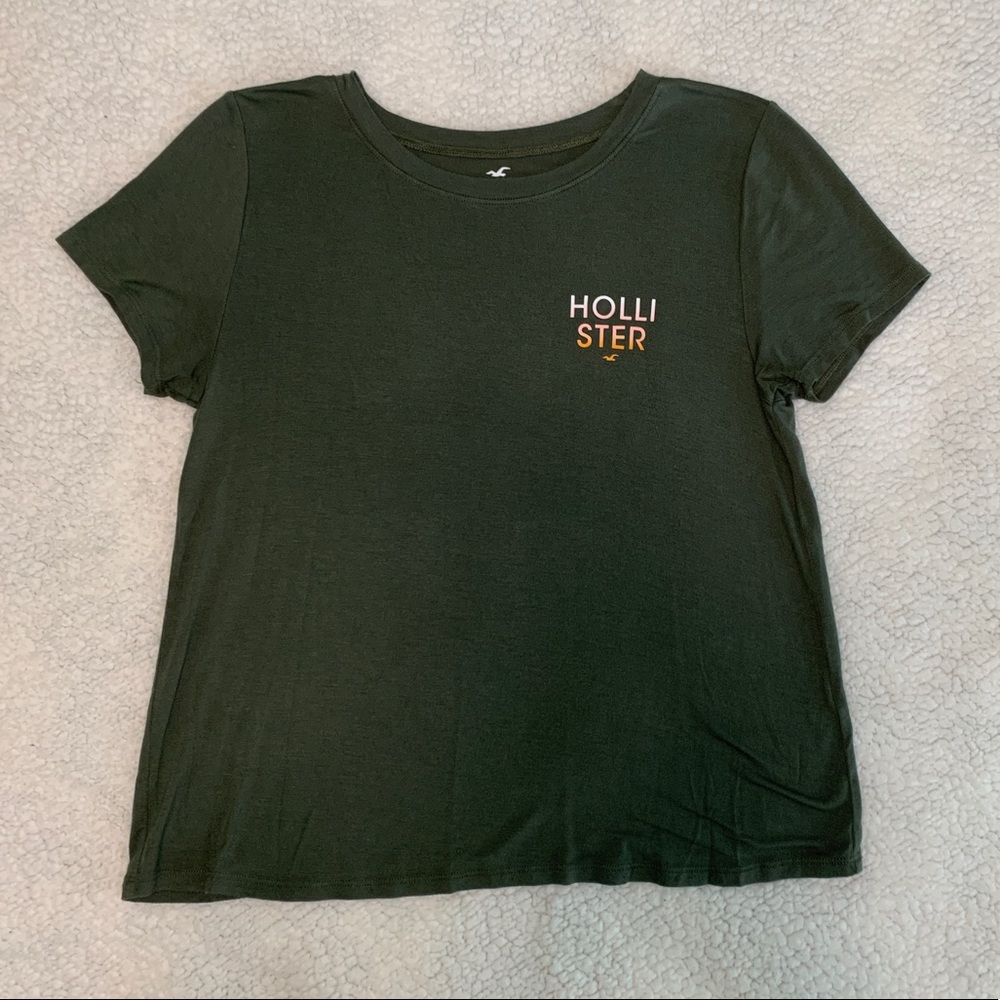 Army green Hollister tee